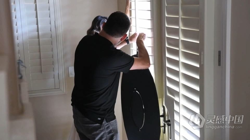 摄影师Jerry Ghionis 时尚人像拍摄系列:现场风格化时尚拍摄教程 中英字幕  福风灵感网 www.ffidea.com