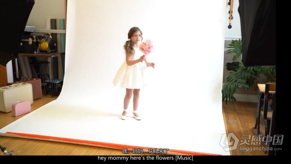 摄影师 Danielle Trina 儿童艺术人像概念到最终图像教程 中英字幕  福风灵感网 www.ffidea.com