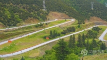 实拍视频素材-318川藏线天路十八弯公路实拍视频素材